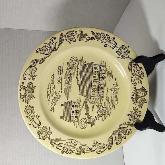Other - 1950s Royal China Sebring Ohio Bucks County Farm Scene Yellow 10" Dinner Plate